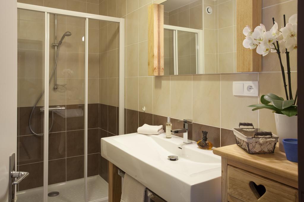 Appartement Zian Justine Lullin ภายนอก รูปภาพ